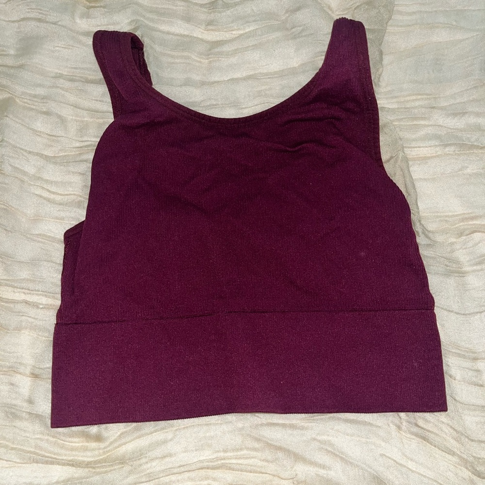 High neck sports bra